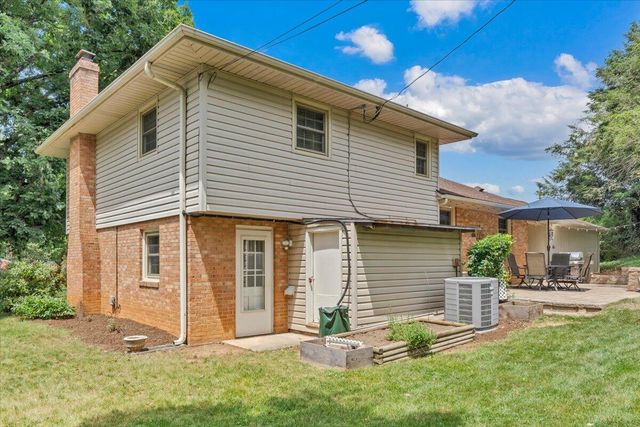 3175 Galloway DR, Roanoke, VA 24018
