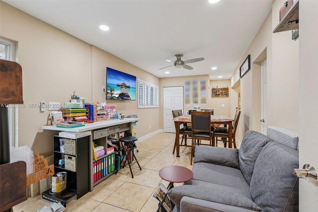 6003 NW 74th Ave, Tamarac, FL 33321