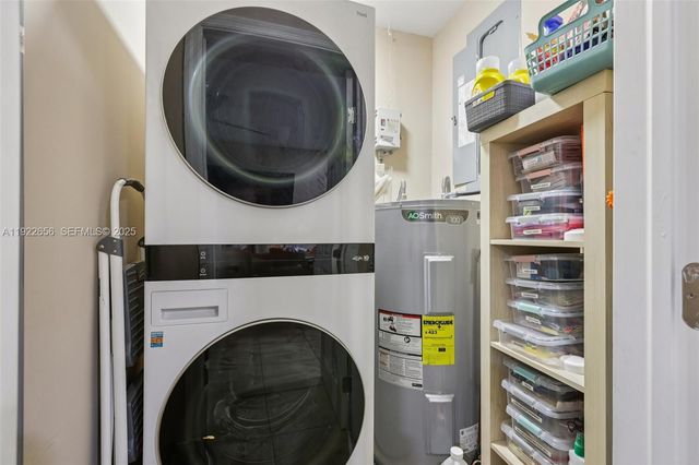 6003 NW 74th Ave, Tamarac, FL 33321