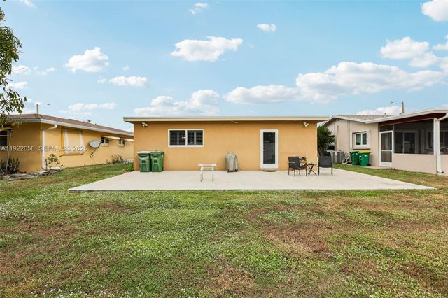 6003 NW 74th Ave, Tamarac, FL 33321