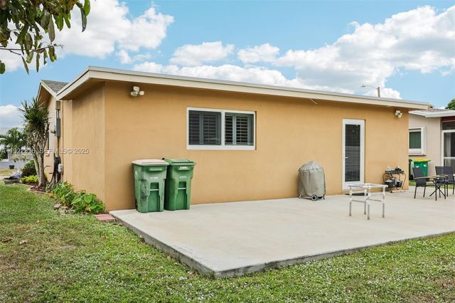 6003 NW 74th Ave, Tamarac, FL 33321