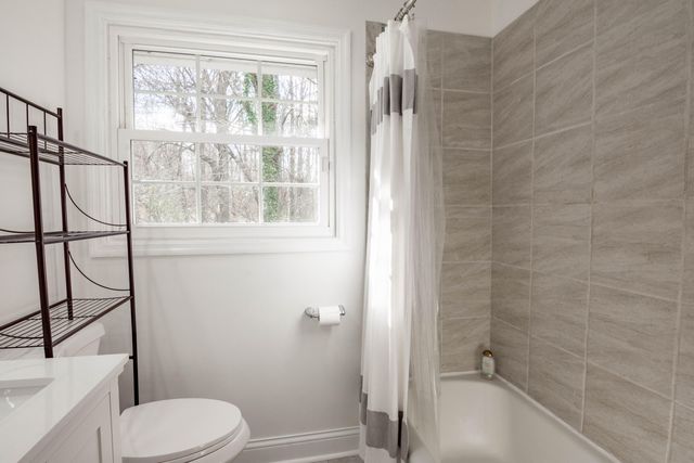 5 E Wotring Street, Rossville, GA 30741