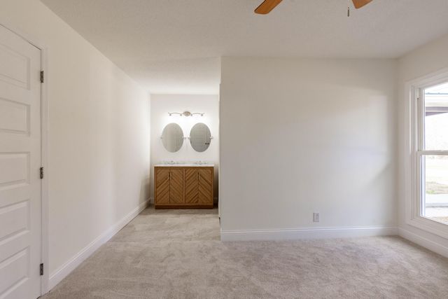 5 E Wotring Street, Rossville, GA 30741