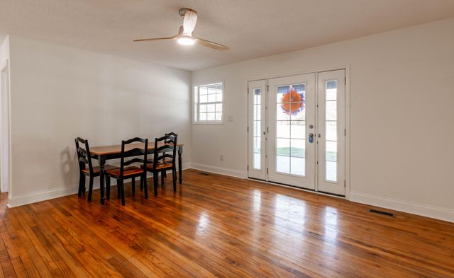 5 E Wotring Street, Rossville, GA 30741