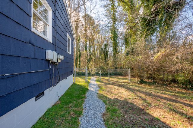 5 E Wotring Street, Rossville, GA 30741