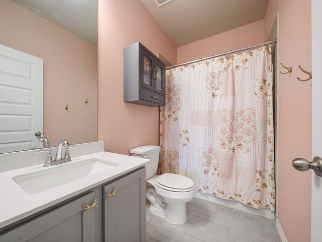 10267 Bayou Oaks Drive, Conroe, TX 77385