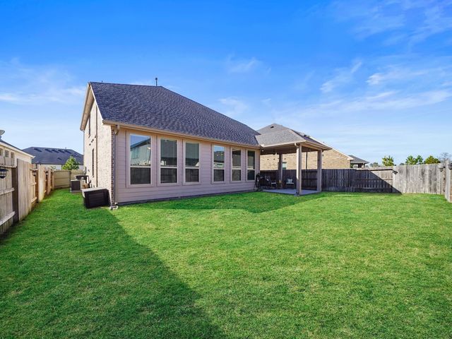 10267 Bayou Oaks Drive, Conroe, TX 77385