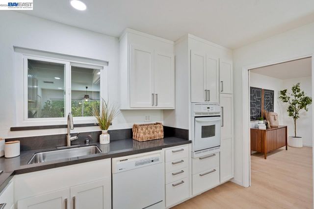 997 Ilima Way, Palo Alto, CA 94306
