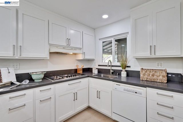 997 Ilima Way, Palo Alto, CA 94306