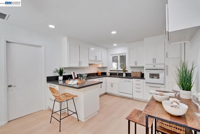997 Ilima Way, Palo Alto, CA 94306