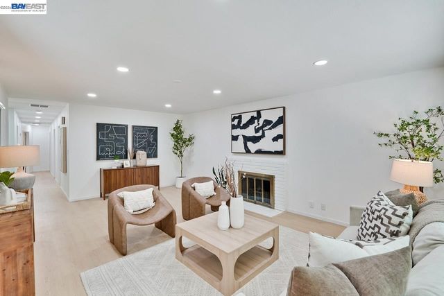 997 Ilima Way, Palo Alto, CA 94306