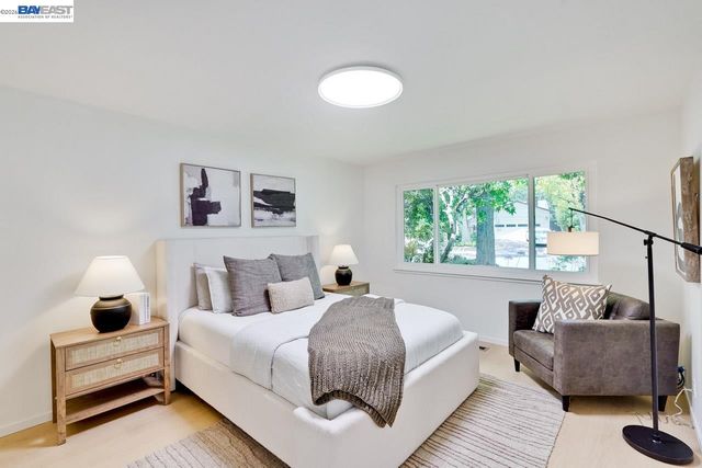 997 Ilima Way, Palo Alto, CA 94306
