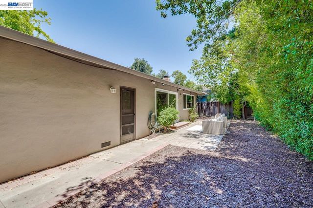 997 Ilima Way, Palo Alto, CA 94306
