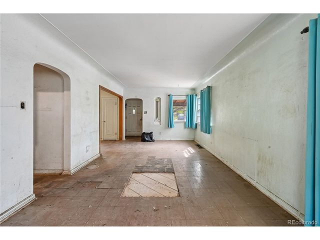 2627 S Clarkson St, Denver, CO 80210