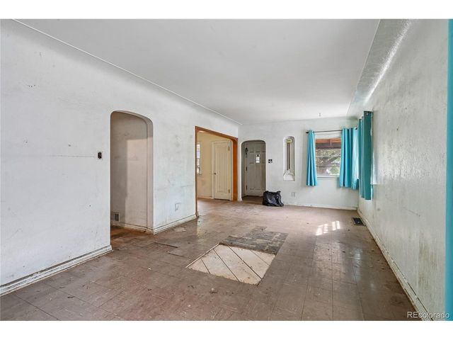 2627 S Clarkson St, Denver, CO 80210