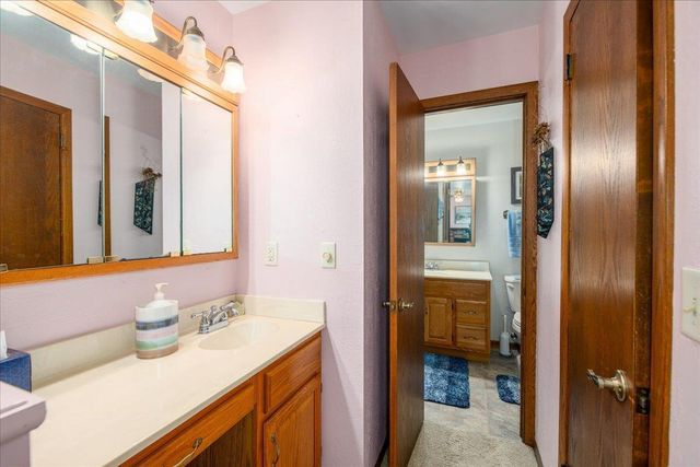 4360 SWALLOW BANKS LANE, Oshkosh, WI 54904