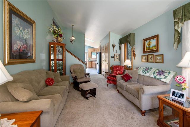4360 SWALLOW BANKS LANE, Oshkosh, WI 54904