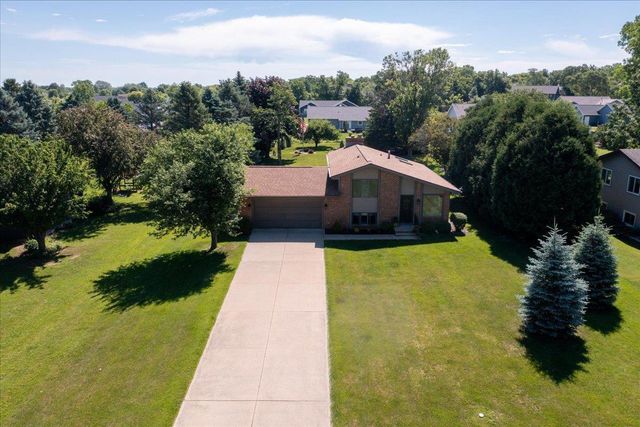 4360 SWALLOW BANKS LANE, Oshkosh, WI 54904