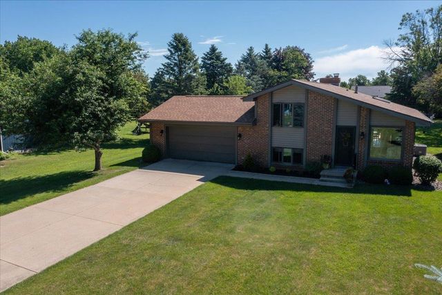 4360 SWALLOW BANKS LANE, Oshkosh, WI 54904