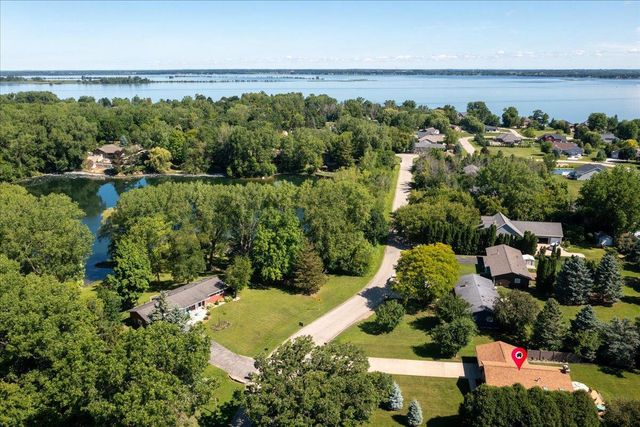 4360 SWALLOW BANKS LANE, Oshkosh, WI 54904