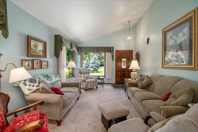 4360 SWALLOW BANKS LANE, Oshkosh, WI 54904