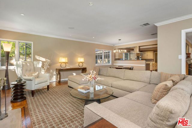 723 N Sierra Drive, Beverly Hills, CA 90210