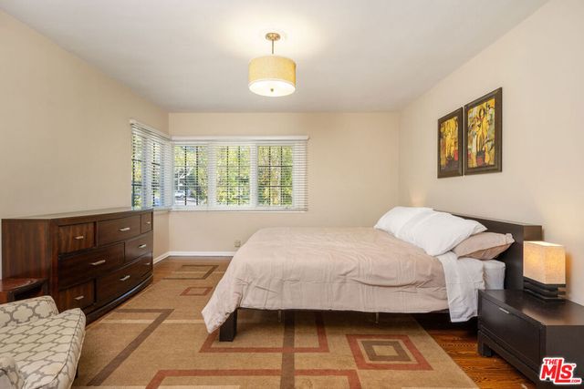 723 N Sierra Drive, Beverly Hills, CA 90210