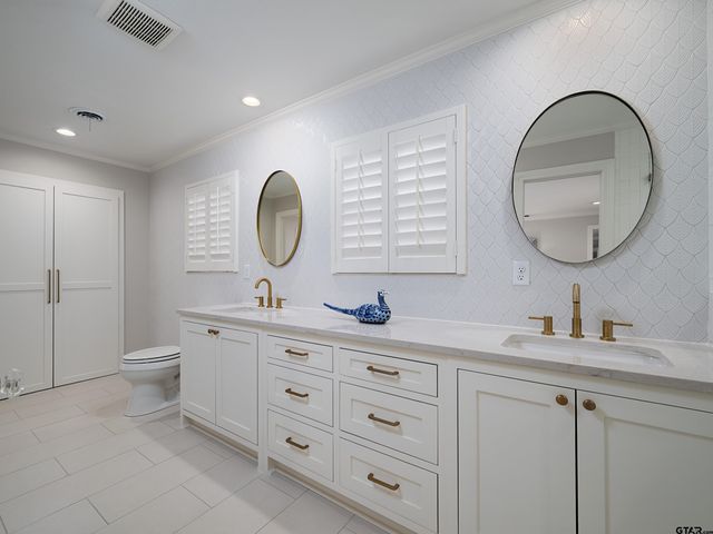 2424 Old Jacksonville Highway, Tyler, TX 75701