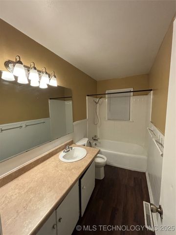 1120 W Willow, Durant, OK 74701