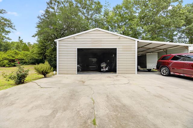 1772 Kenwood Road, Manning, SC 29102