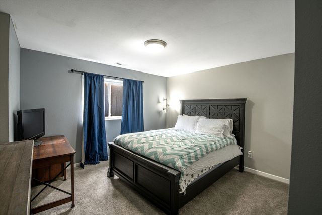 8710 N Rosebury Ln, Spokane, WA 99208