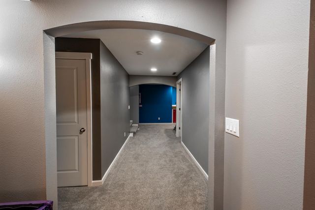 8710 N Rosebury Ln, Spokane, WA 99208