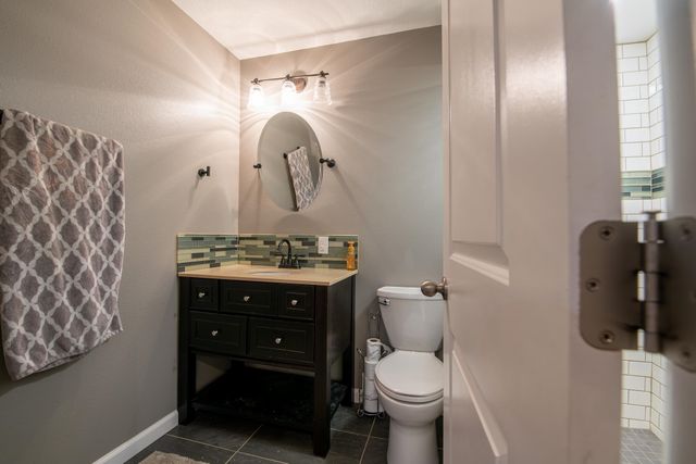 8710 N Rosebury Ln, Spokane, WA 99208