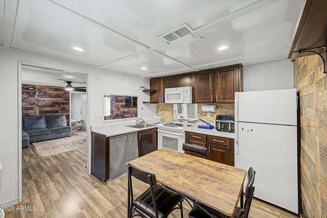 1304 E BELL Road 58, Phoenix, AZ 85022