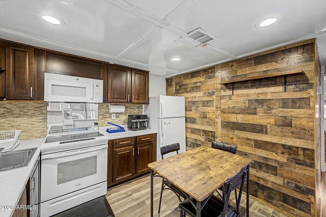 1304 E BELL Road 58, Phoenix, AZ 85022