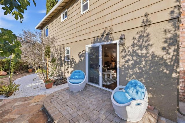 440 Carlos Avenue, Redwood City, CA 94061