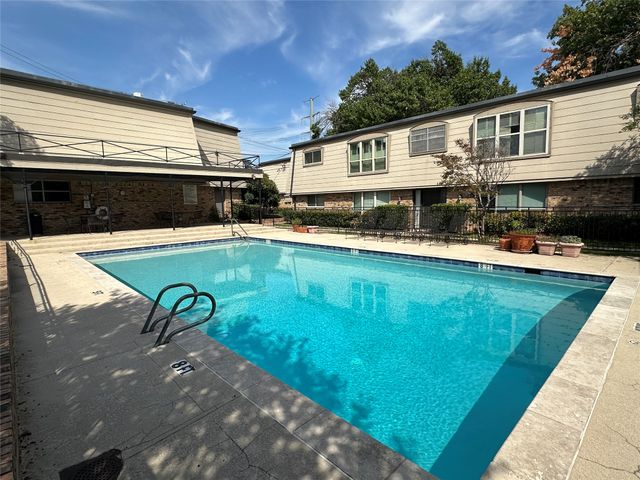 7939 Royal Lane 225, Dallas, TX 75230