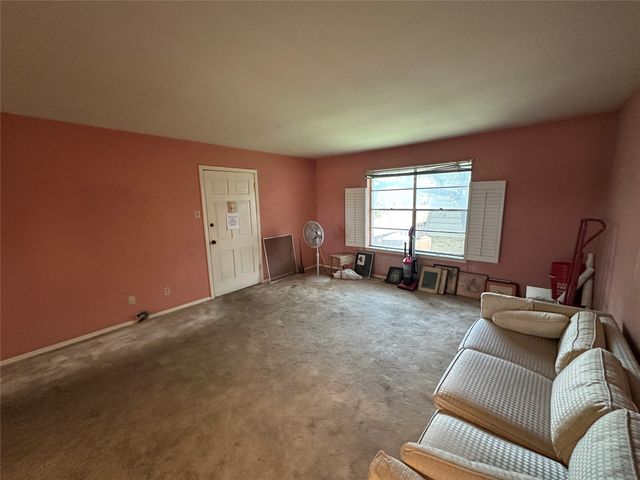 7939 Royal Lane 225, Dallas, TX 75230