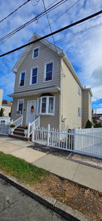 142 Sherman Pl, Garfield City, NJ 07026 — photo 2