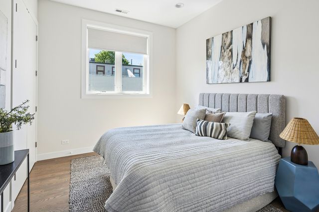 934 N California Avenue 2S, Chicago, IL 60622