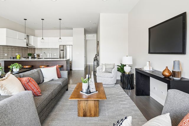 934 N California Avenue 2S, Chicago, IL 60622