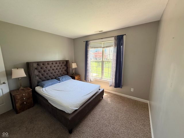1215 Siena Drive, Greenwood, IN 46143