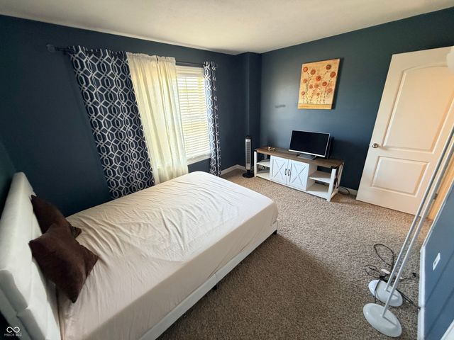 1215 Siena Drive, Greenwood, IN 46143