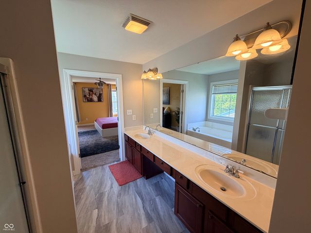 1215 Siena Drive, Greenwood, IN 46143