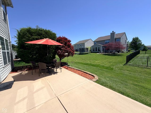 1215 Siena Drive, Greenwood, IN 46143