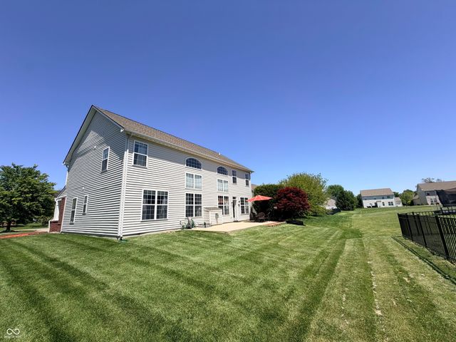 1215 Siena Drive, Greenwood, IN 46143