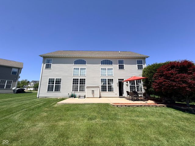 1215 Siena Drive, Greenwood, IN 46143