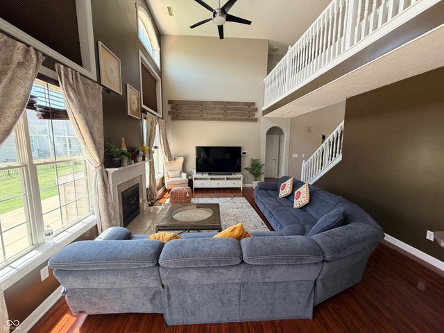 1215 Siena Drive, Greenwood, IN 46143