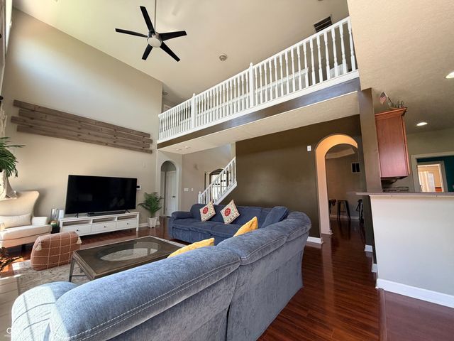 1215 Siena Drive, Greenwood, IN 46143