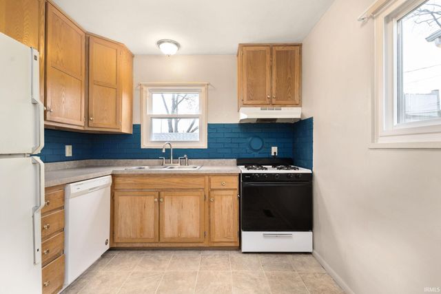 2611 Delaware Street, Mishawaka, IN 46544